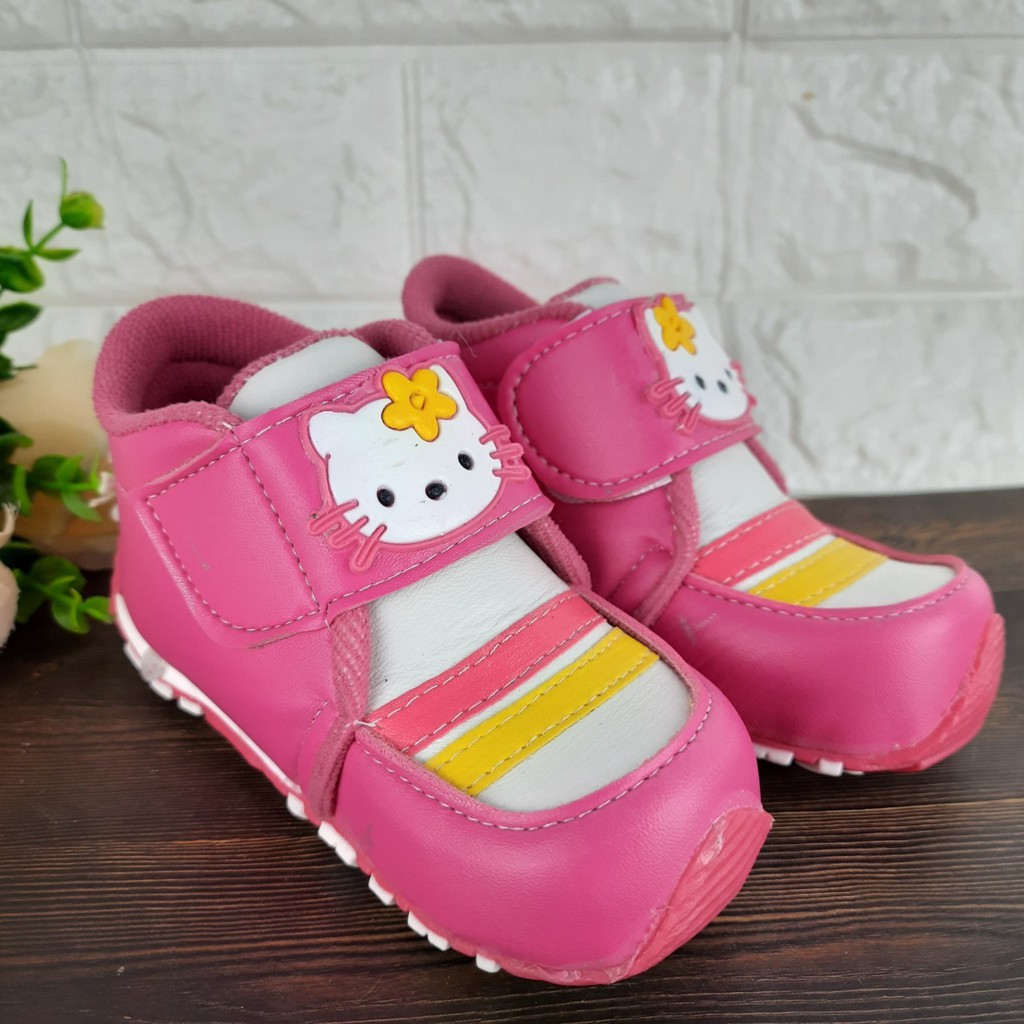 [TAMAN SEPATUKU] SEPATU TRENDY MURAH SNEAKER LUCU ANAK PEREMPUAN KARAKTER KUCING 1 2 3 TAHUN GARIS CAX33