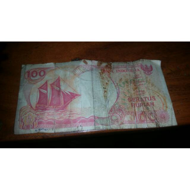 Uang kuno 100 rupiah kertas tahun 1992