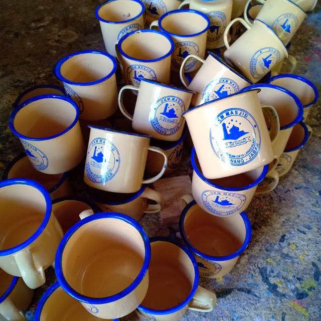 Souvenir pernikahan gelas kopi cangkir mug enamel