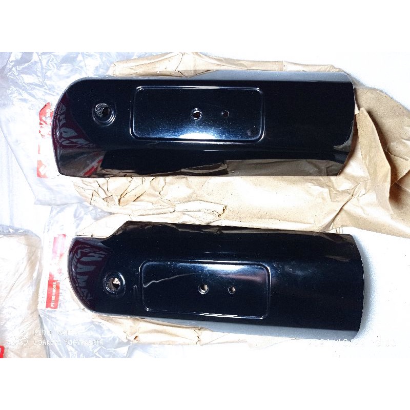 Cover shock depan suzuki crystal nos original