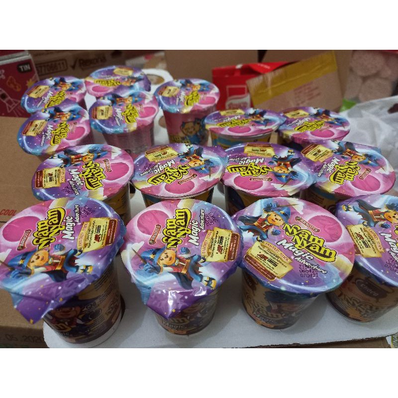 Jual Nyam Nyam Fantasy Stick Choco Dan Stawberry25 Gr Shopee Indonesia 4489