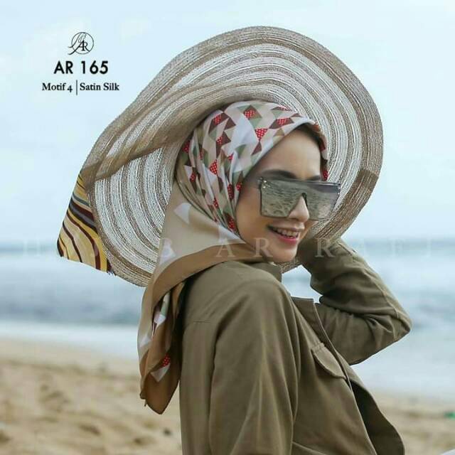 HIJAB SEGIEMPAT ARRAFI MOTIF || HIJAB SEGIEMPAT BELLA SQUARE HIJAB ARRAFI VOAL AR 165 MOTIF
