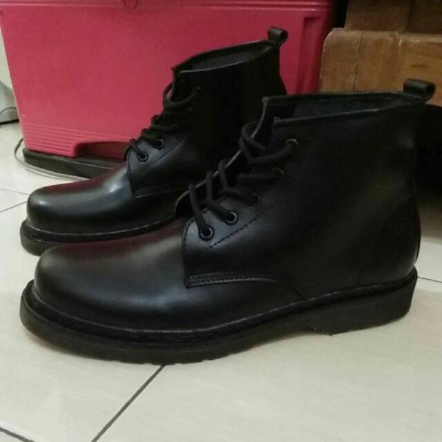 sepatu docmart 6holl asli bahan kulit original leather