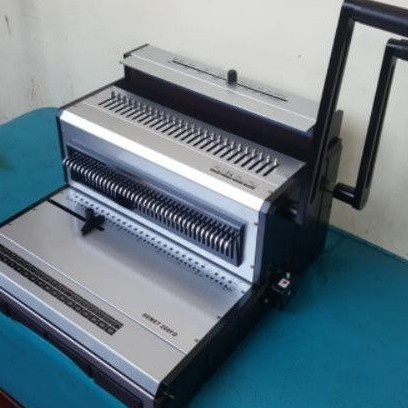 

Mesin Jilid Ring Kawat Spiral 2:1 3:1 GEMET 200FO 2in1 Double Wire Comb Binding Machine