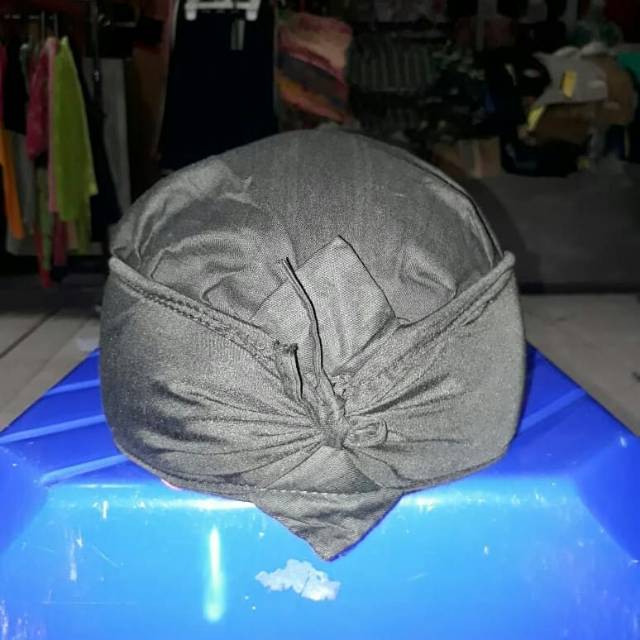 Udeng Sunda / Blangkon Sunda Dewasa Hitam Polos Tutup