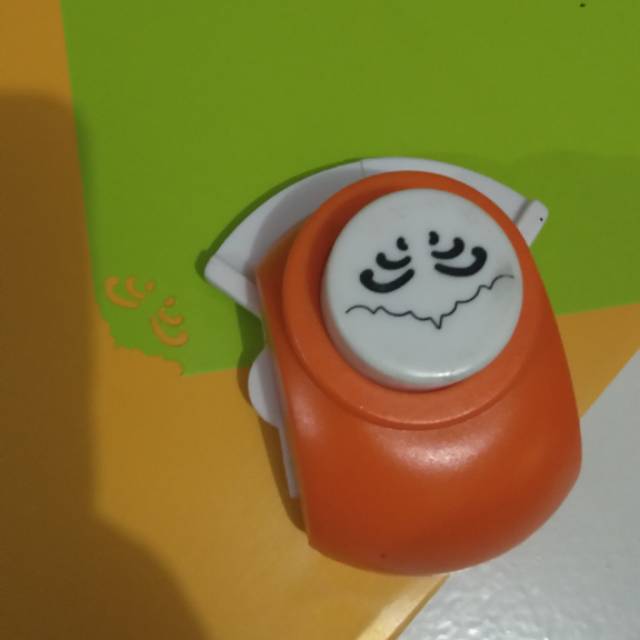 Corner punch