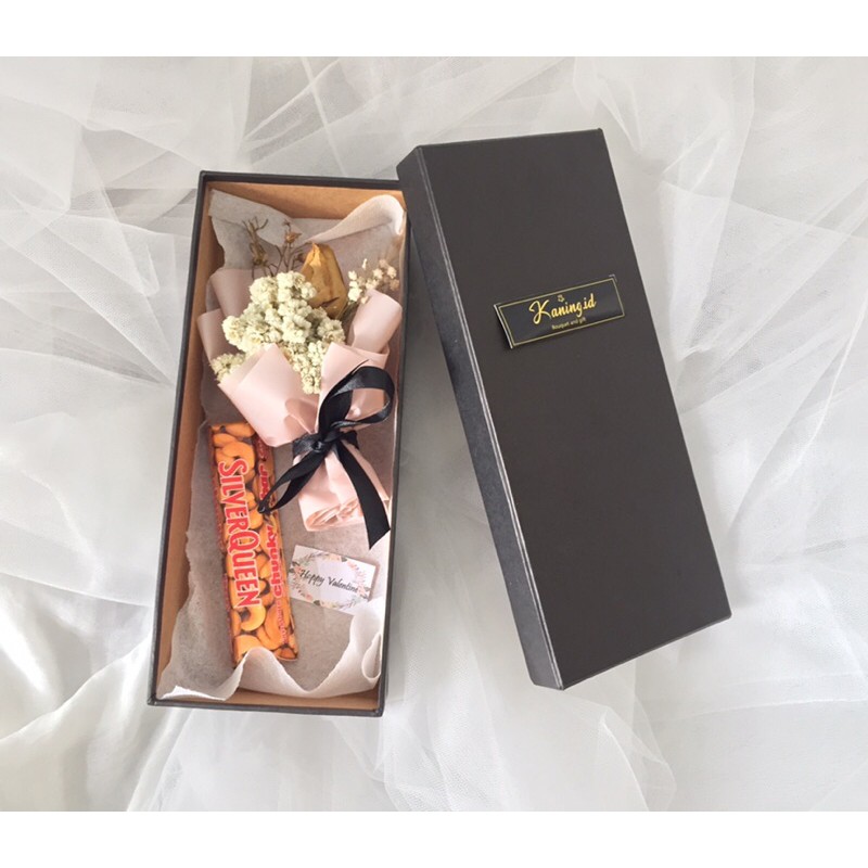 

Mini bouquet Gift Box / kotak kado / gift Box / kado / kado anniversary / kado ulang tahun / dried flower