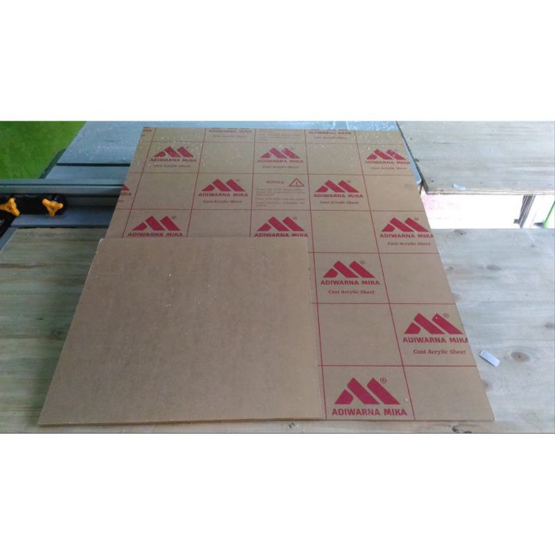 Lembaran akrilik Ukuran 35x35