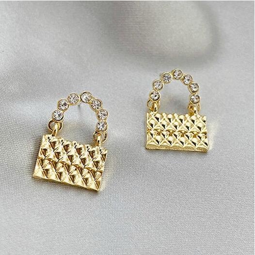 Anting Stud Silver Needle 925 Hias Berlian Gaya Retro Korea Untuk Wanita