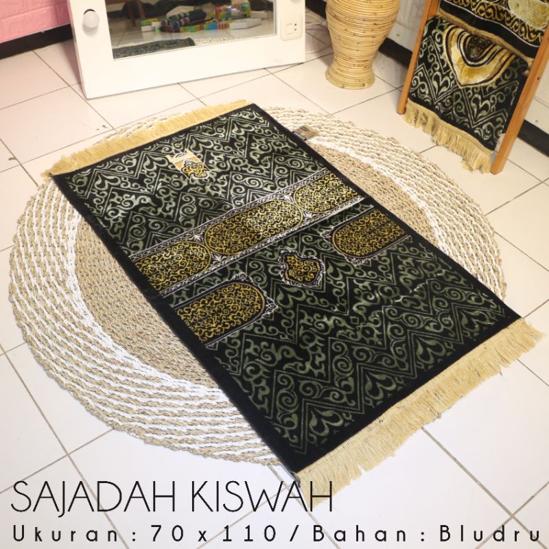 Sajadah Hitam Premium TEBAL LEMBUT DAN HALUS / Sajadah Kiswah Original KISWAH Motif Terbaru