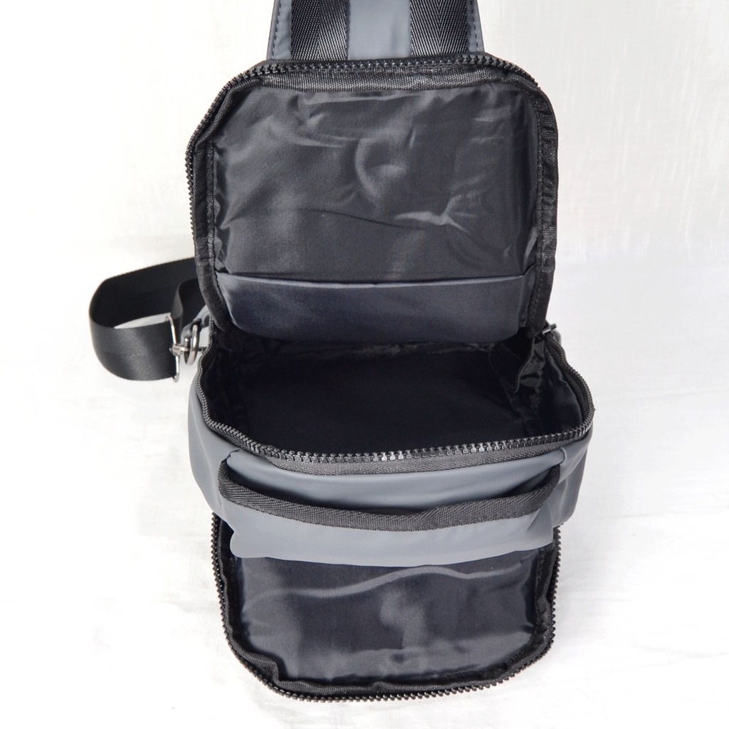 SLING BAG TAS SELEMPANG + USB  Import 7660-2