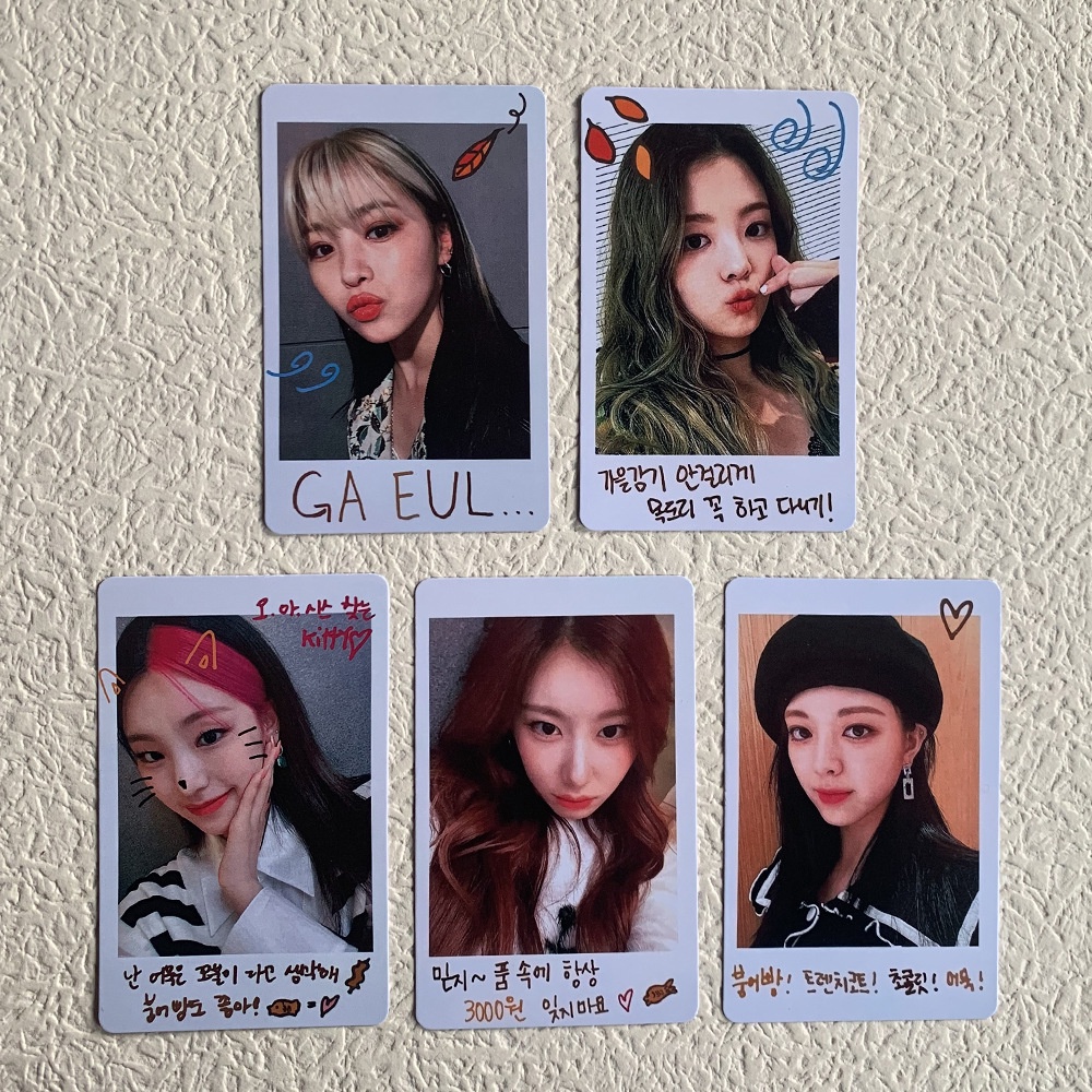 5pcs Kartu Pos Foto Polaroid Kpop ITZY Crazy in Love DIY