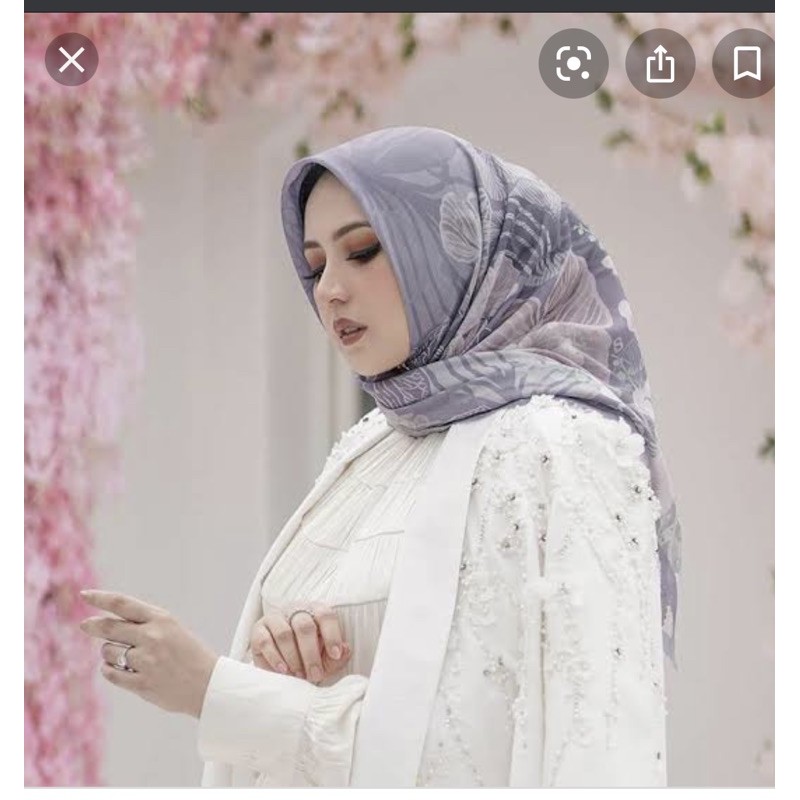 Buttonscarves x Sarah Sofyan The Orchide