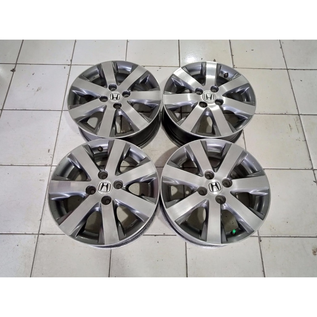 velg mobil bekas ring 15 copotan honda freed lubang baut 4x100
