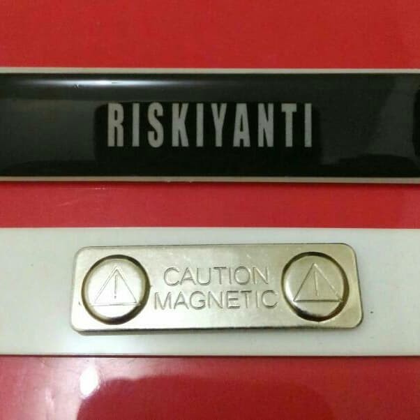 

NAME TAG PAPAN NAMA DADA MAGNET AKRILIK RESIN CUSTOM