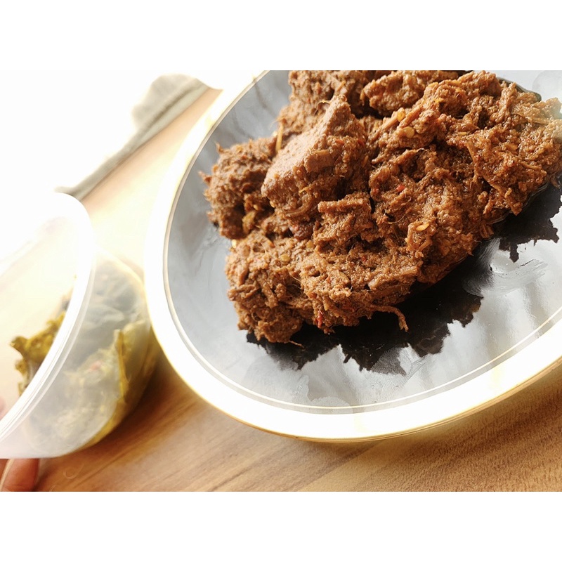 

RENDANG SAPI MINANG PREMIUM FRESH FOOD BUKAN FROZEN DENGAN CABAI HIJAU