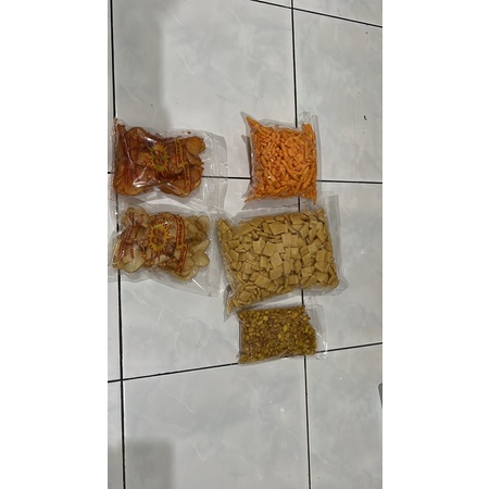 

Cemilan snack makanan ringan