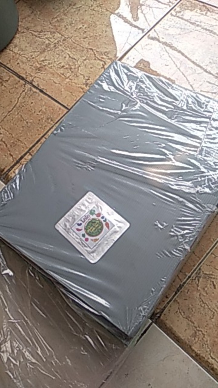 Impraboard ( Tanpa Lubang ) Dimensi : 31cm X 39cm X 3mm