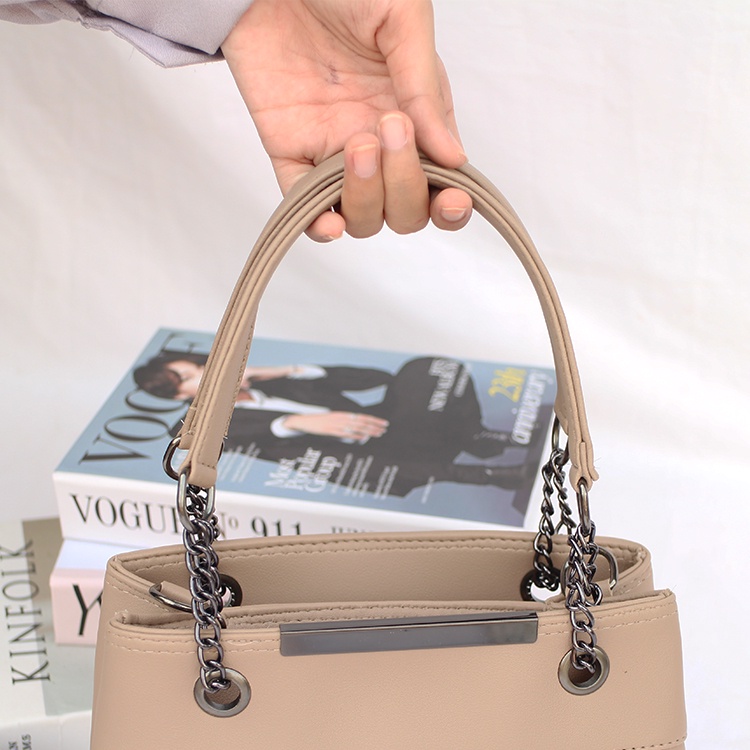 TUAH SLIMBAGS ( NEW ) SL CKA 2 Ruang Plat BeheL Black NekeL High quality / CKA -39 / Tas Selempang Wanita Terbaru Kekinian &amp; Terlaris / Tas Jinjing Wanita/ Tas Pesta / Tas kantor/ Tas Ibu Ibu