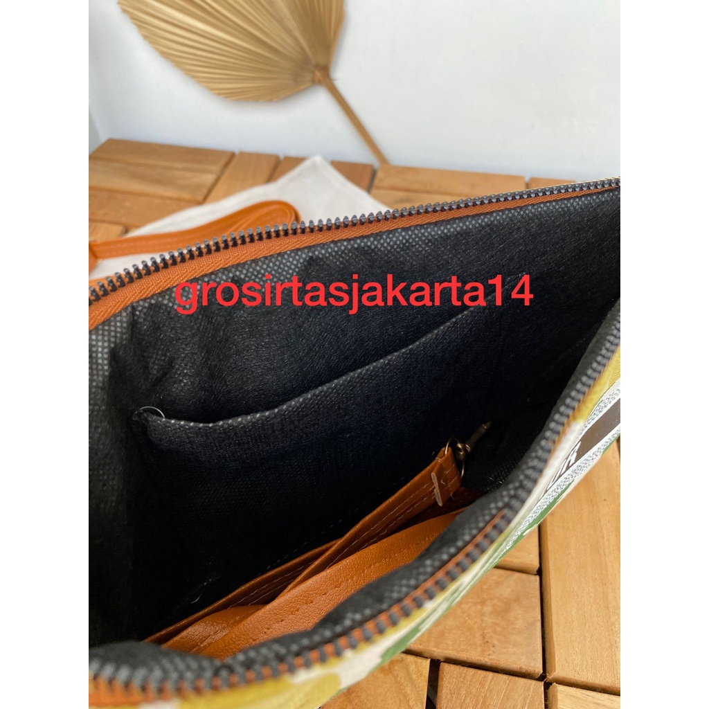 TAS WANITA CLUTCH CRISTIAN BUNGA BAHAN KANVAS / HANDBAG WANITA TERBARU DAN TERMURAH / TAS SELEMPANG WANITA CRISTIAN KANVAS / DOMPET PESTA / TAS JINJING CEWEK