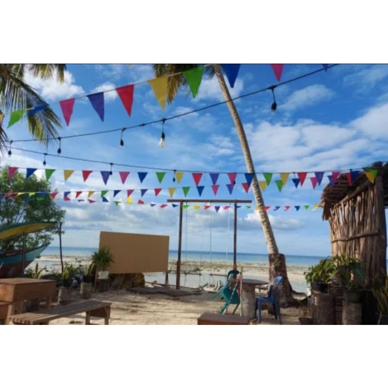 Bendera segitiga kain,bendera segitiga warna warni,bendera merah putih,bendera rantuy,bendera segiti