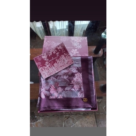 Buttonscarves Malaya Burgundy