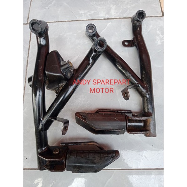 Footstep Step Belakang Honda Vario Karbu / ORIGINAL COPOTAN