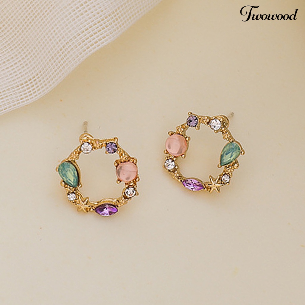 Twowood 1 Pair Alloy Studs Earrings Exquisite Geometric Rhinestone Wreath Piercing Ear Studs for Daily Life