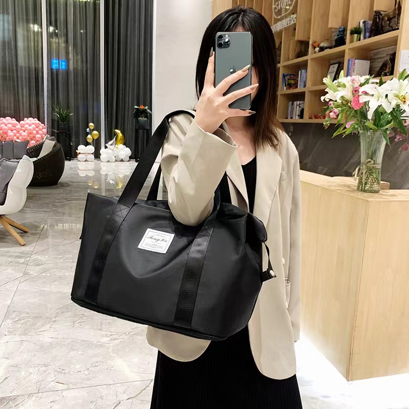 2232, tas selempang wanita import fashion tas gym dan tas travel wanita cantik dan praktis terkiniian