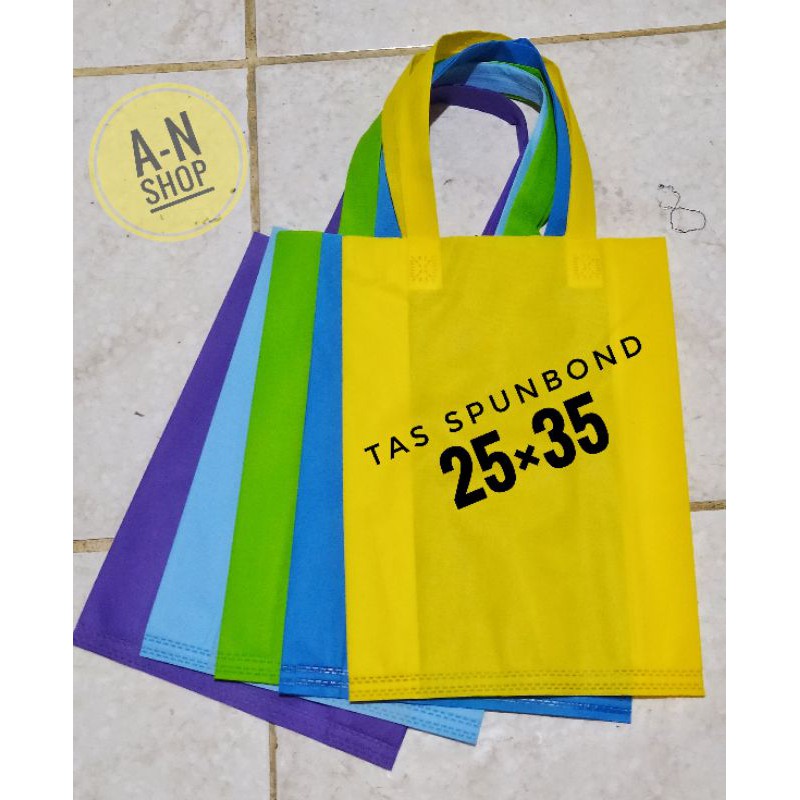 

TAS SPUNBOND 25×35 Warna/Tas Kain(12pcs)