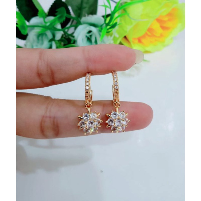 Promo,,,, Anting titanium perhiasan wanita dewasa Dan remaja lapis emas 22 K anti karat motif pilihan