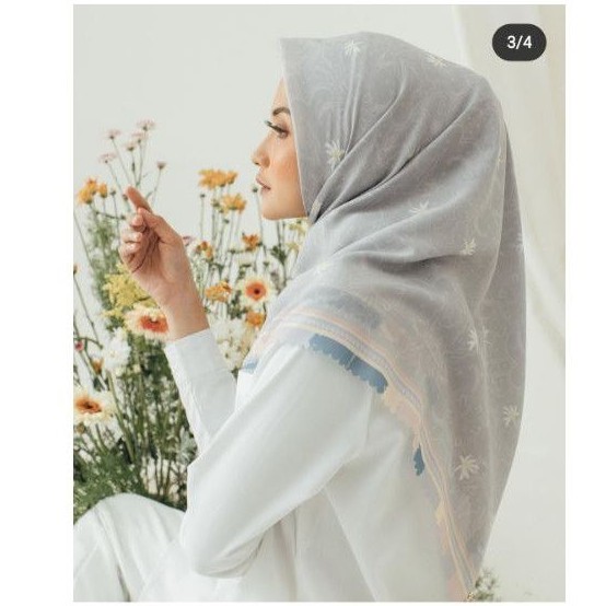 RUMURA SCARF BY GEULIS