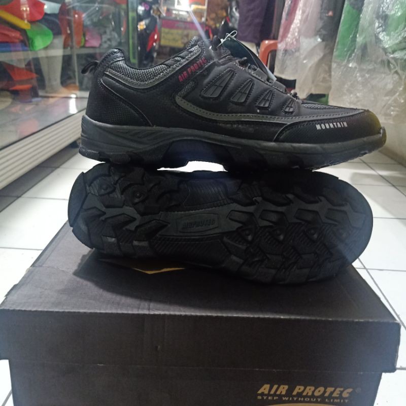 Sepatu airprotec mountain sepatu outdoor air protec sepatu hiking waterproof