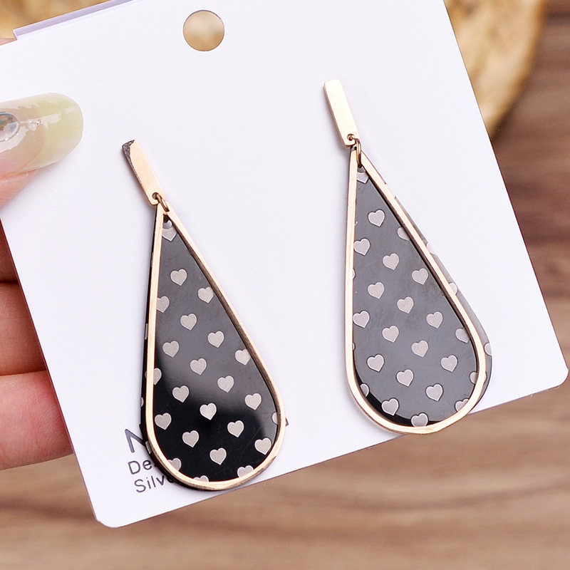 Anting stud lonjong motif love titanium korea style anti karat - ercassia