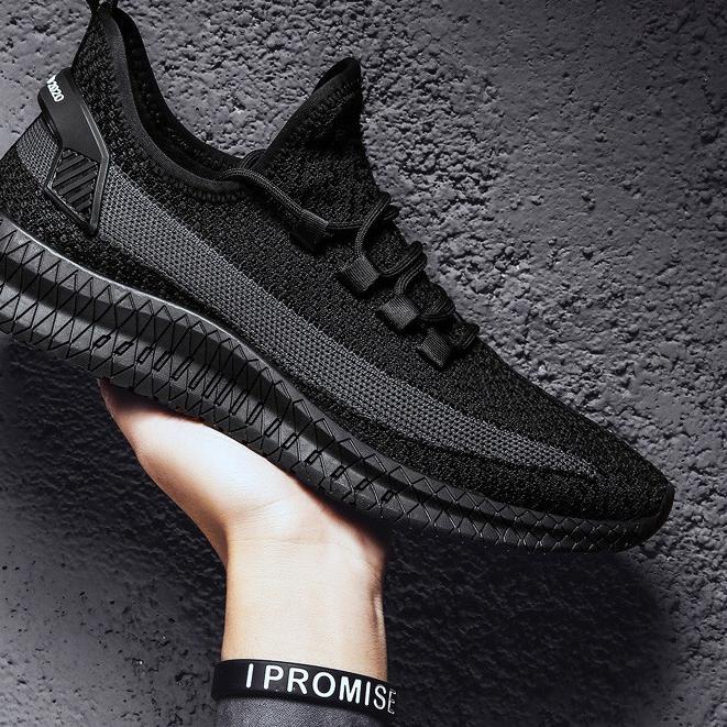 ➳ WAADOO Sepatu Pria "Fallen One" Sepatu Running Hitam Polos ❁