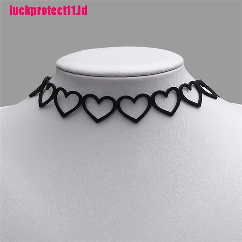 Kalung Choker Bahan Velvet Aksen Hati Gaya Punk Vintage Gothic Untuk Wanita