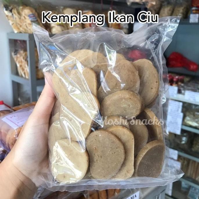 

Kerupuk Kemplang Mentah Ikan Ciu (Bulat Besar) 500Gr Asli Bangka