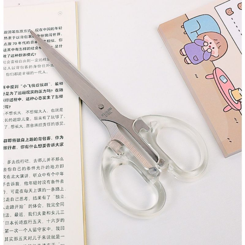 

Gunting Transparant Aesthetic