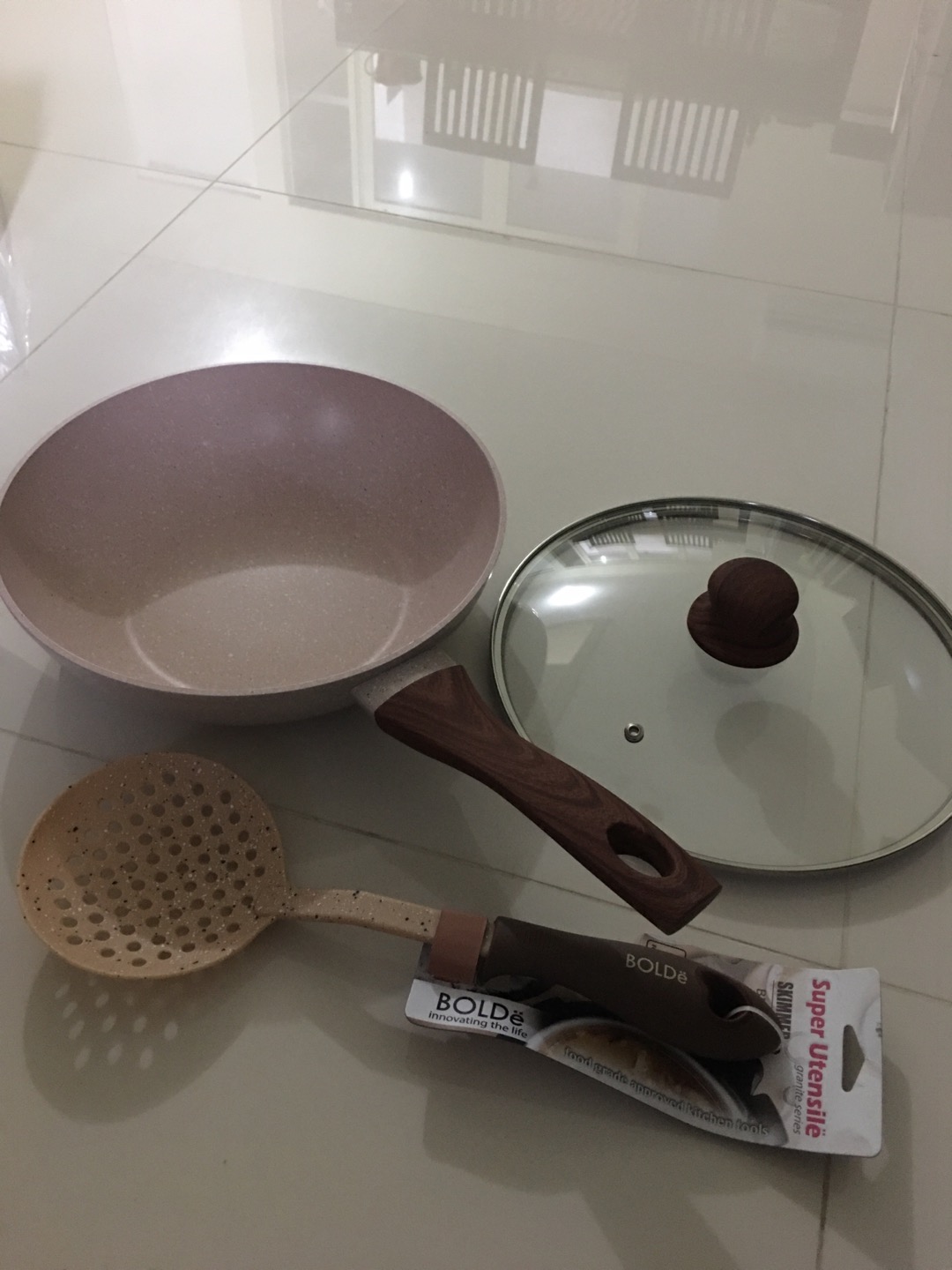 Bolde Super Pan Wok ( Wajan ) 26 Cm + Lid Tutup Kaca, Granite Beige Series