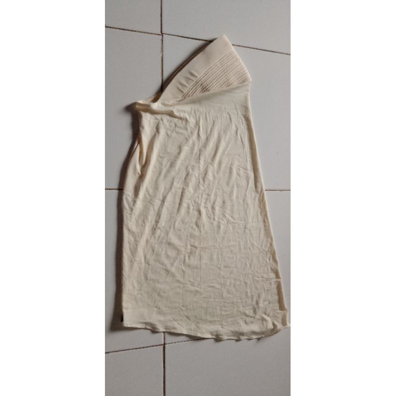 Jilbab Pendek Polos Bergo Sporty Bahan Spandek Super Halus dan Lembut Depok untuk Kerja Dan Olahraga