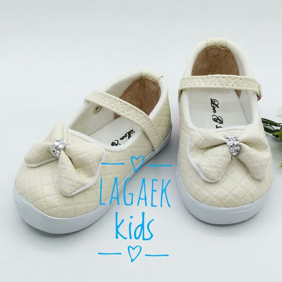 sepatu anak usia 1 2 3 4 Tahun PITA krem Sepatu Anak sepatu anak usia 1 2 3 4 Tahun PITA krem Sepatu Anak