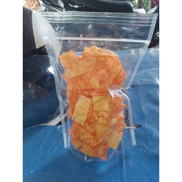 

Keripik pangsit balado
