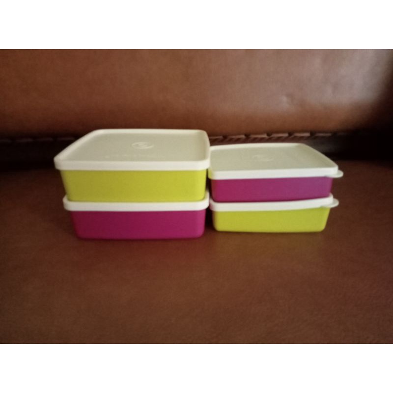 Medium Square Away & Large Square Away Tupperware (1) - Wadah Bekal Tanpa Sekat