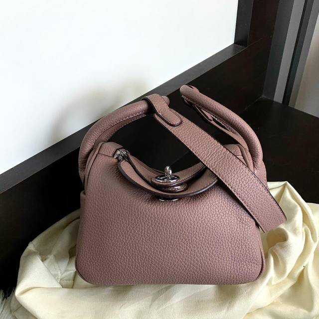 #7-111-9 (mini version) Lindy Togo Leather Shw Spring Summer 2019