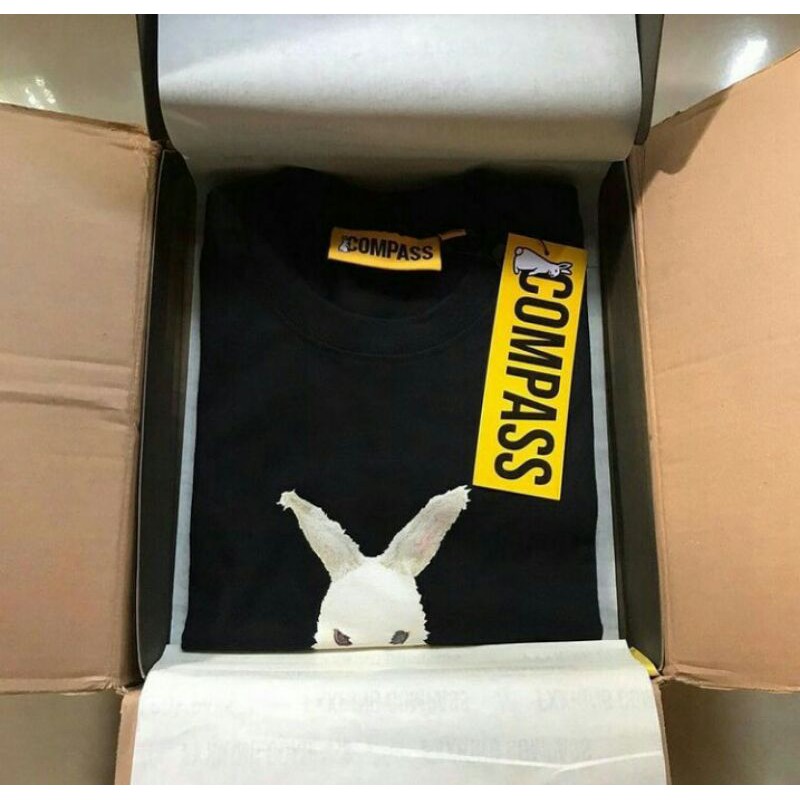 T-shirt compass fxxking rabbits