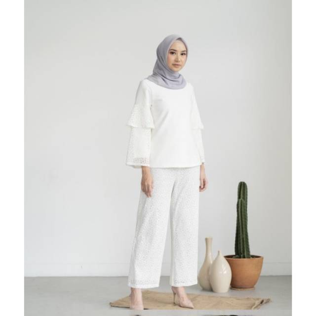 Aida cullotes white (reject minor sales) by Geulis.id