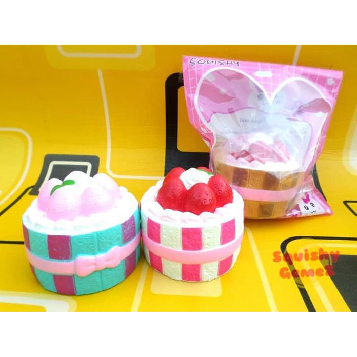 Eric Jumbo Marshmallow Cake Squishy Round Cake Kue Tart