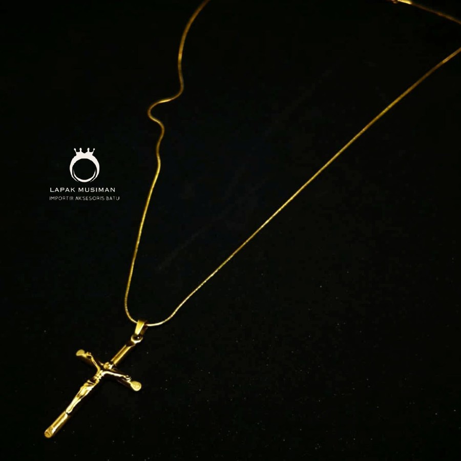 [Bayar Di Tempat] Kalung Pria Wanita Titanium Gold Kuning Model Salib Anti Karat Asli