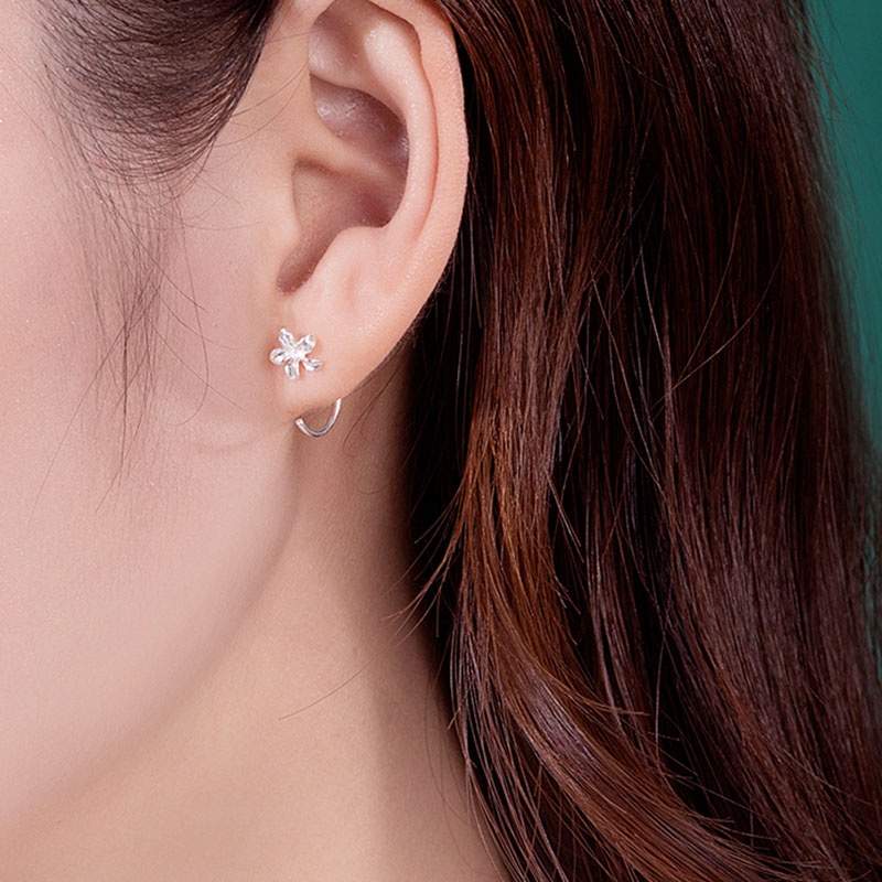 Anting Stud Kait Desain Bunga Warna Silver Gaya Korea Untuk Wanita