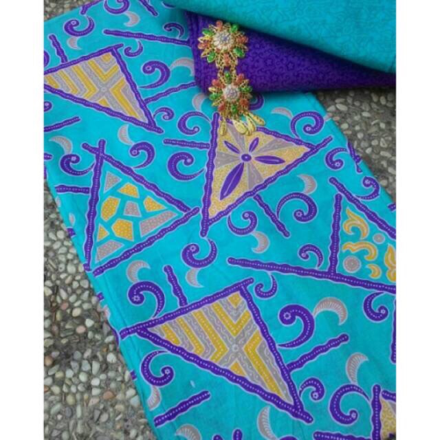 set kain batik dan embos